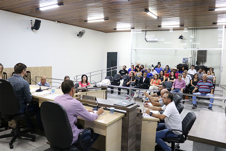 Câmara aprova projeto do Prefeito Joamir que prevê abono aos servidores municipais